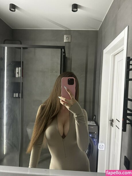 Meow lalli étoile sexy archive