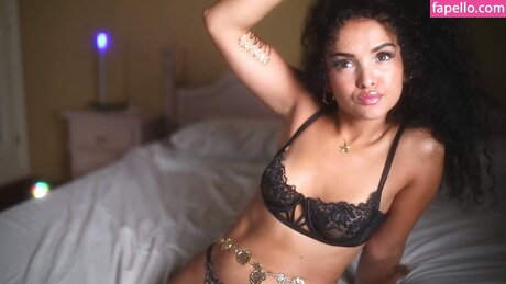 suzysuza modèle joli photo