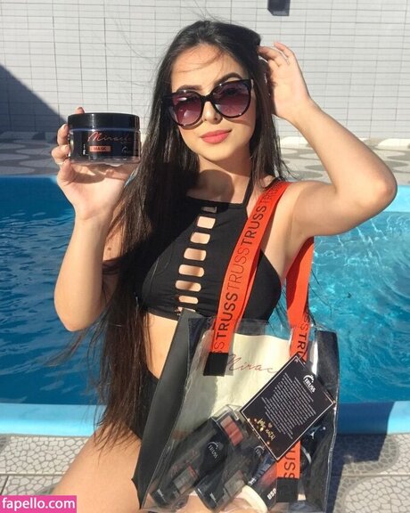 Larissa Costa modèle meilleur images