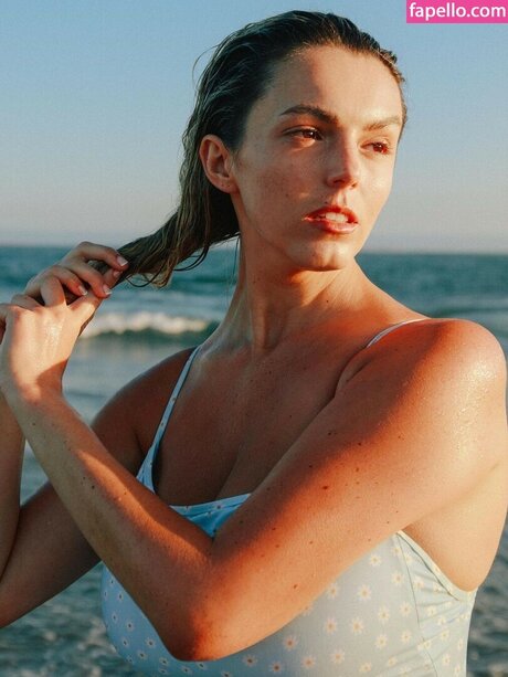 Morgan Cozzi mannequin image