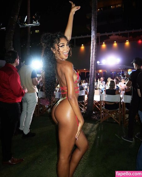 Jaya Araye Williams actrice érotique galerie