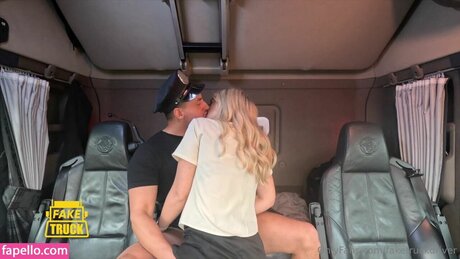 Ravenous Wife modèle pornographique image