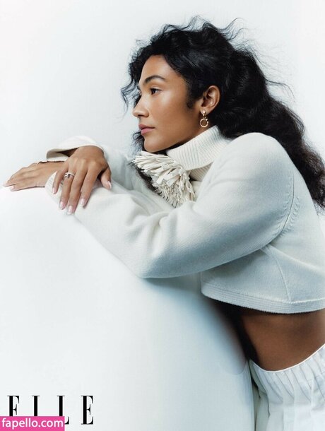 Olivia Dean modèle chaud galeries