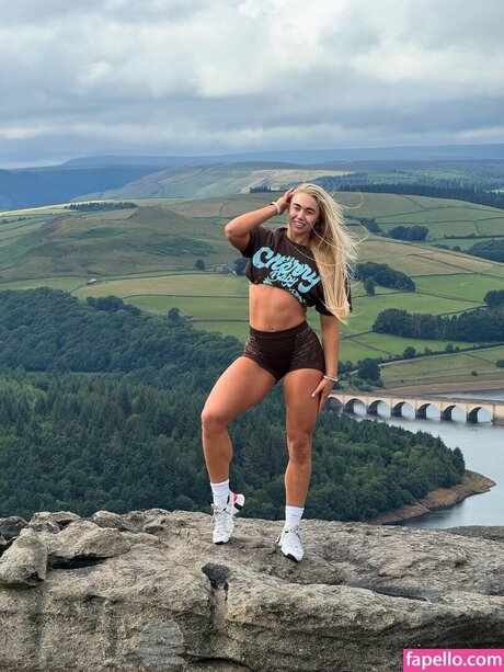 Livi Sheldon star du porno gratuit photos