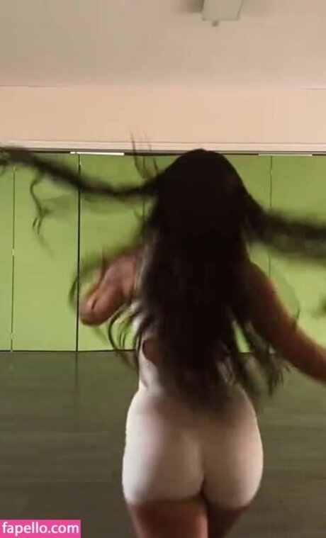 Elley Davies actrice libre galerie