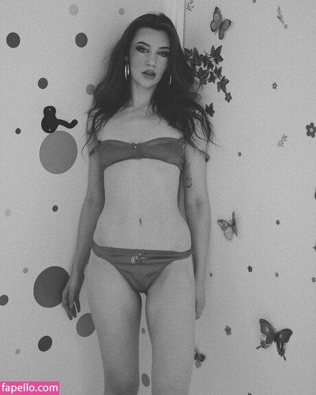 Jessie Paege star du porno érotique archive