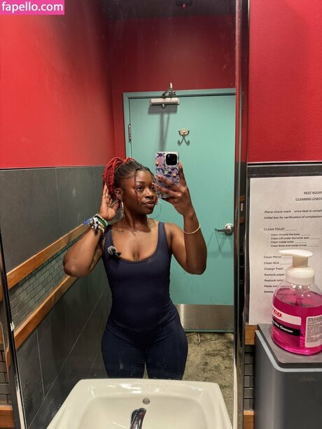 Locdbree étoile nue img