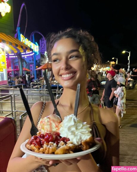 Alexis Carrington actrice chaude galeries