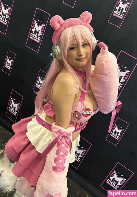 Meka Neko art modèle archive