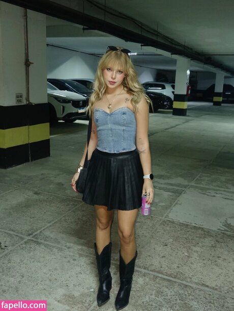 Gio Aguilera star pornographique image