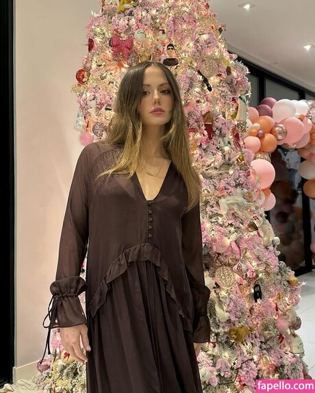 Lily Mo Sheen haut modèle img