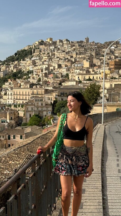 Carolina Oliveira modèle magnifique image