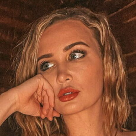 Ashley Mitchell mannequin des photos