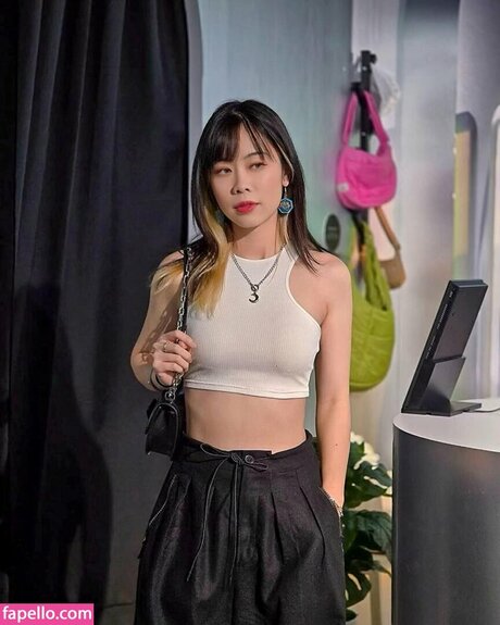 Wolfsbanee haut modèle photos