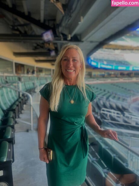 Marjorie Taylor Greene star du porno de haute qualité img