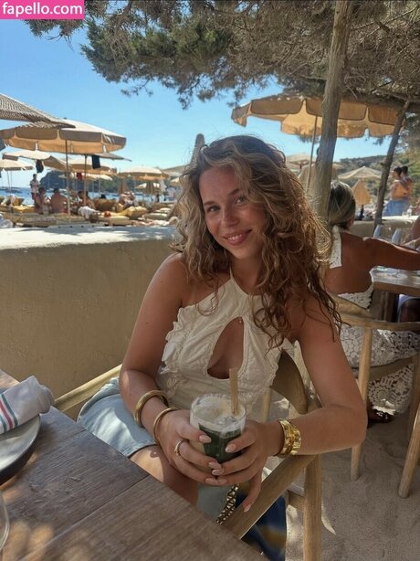 Rhode Kok actrice nue images