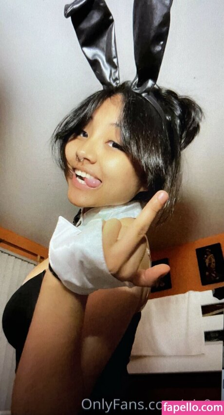 nomamesnico modèle adulte archive