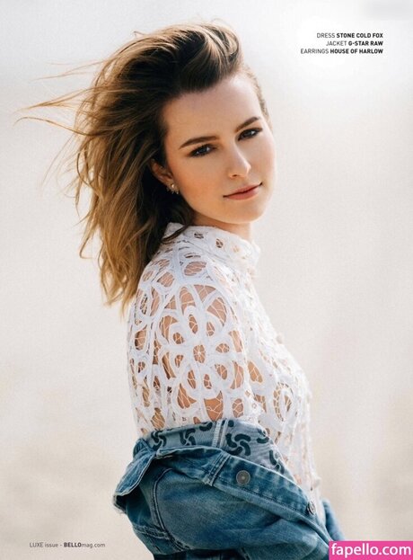 Bridgit Mendler modèle chaud des photos