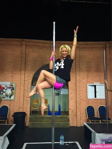 fans de transsexuelles blanches uniquement porno nus img