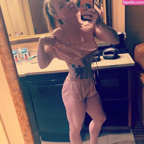 Heather Hardy modèle sympa archive