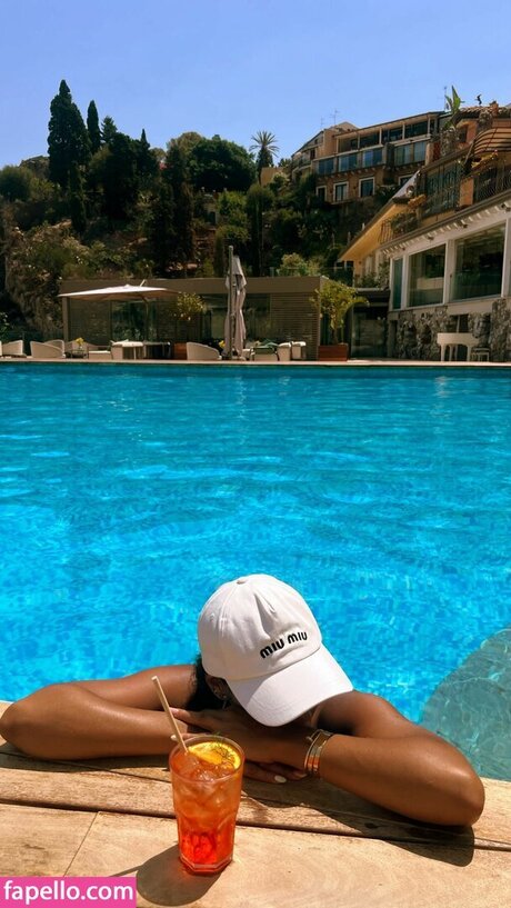 Connor Morgan actrice chaude collection