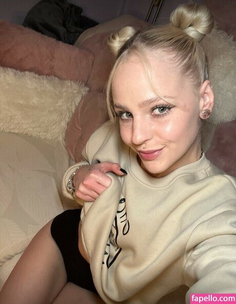 JuicyKiki modèle joli photos