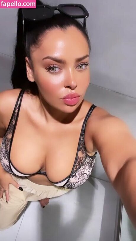 Badebal belle star du porno photo