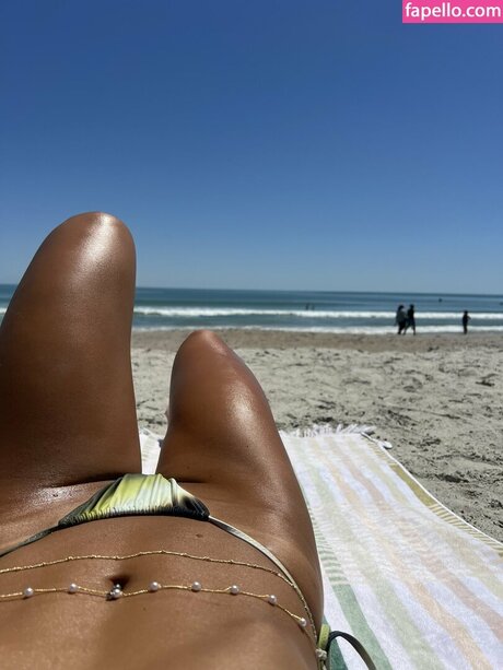 Kendal Grey belle étoile photo