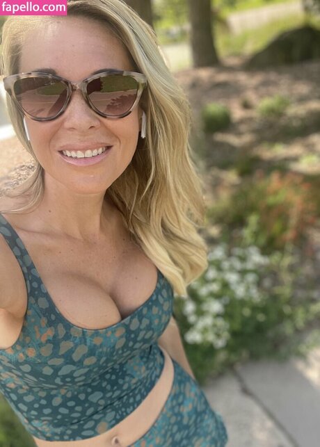 Michellek4040 modèle joli image