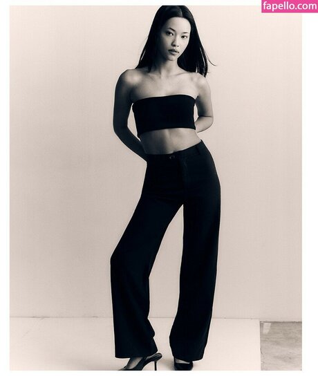 Sunjos asmr étoile érotique des photos