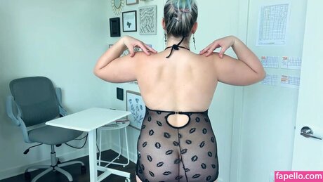 Erika Kay nus de stars du porno image