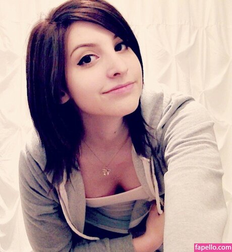 Tama Hero modèle pornographique img