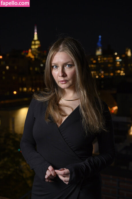 Anna Delvey star du porno chaude photo