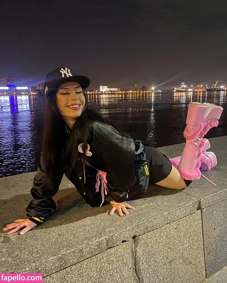 Snowwcone nus de stars du porno des photos