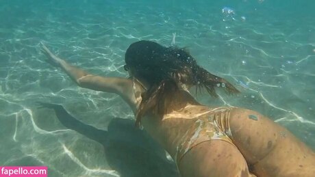 Hannah Meloche modèle artistique image