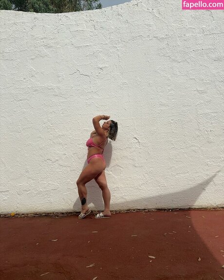 Martina Rolando actrice érotique photos