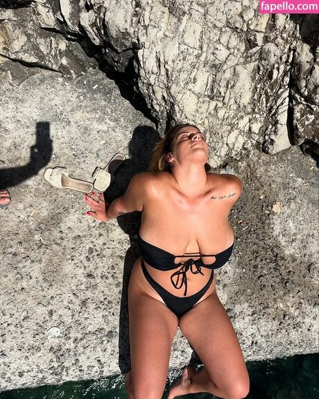 Martina Rolando actrice libre des photos