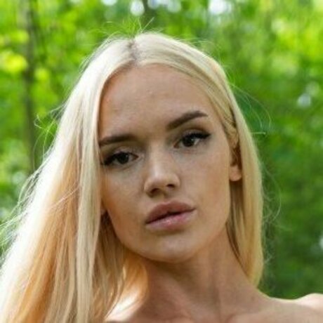 Era Queen actrice exclusive img