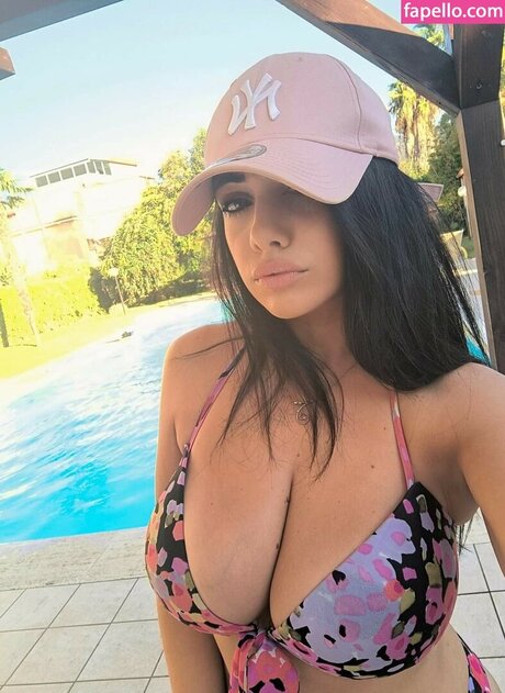 Michela Santoboni modèle nu img