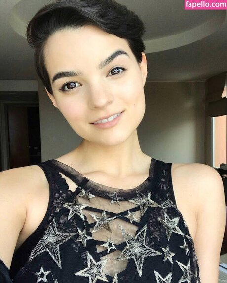 Brianna Hildebrand joli modèle galeries