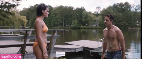 Brianna Hildebrand actrice de nus photo