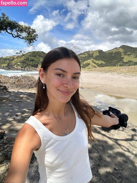 Req Cassadventures modèles nus collection