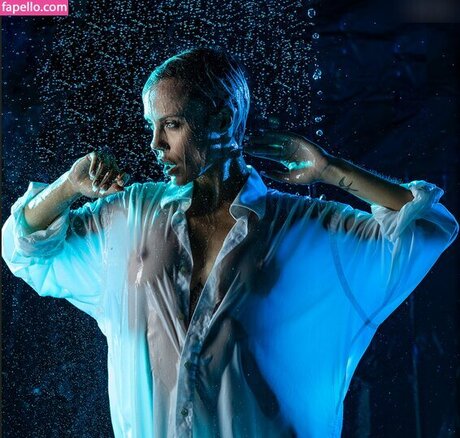 Miri Be modèle chaud des photos