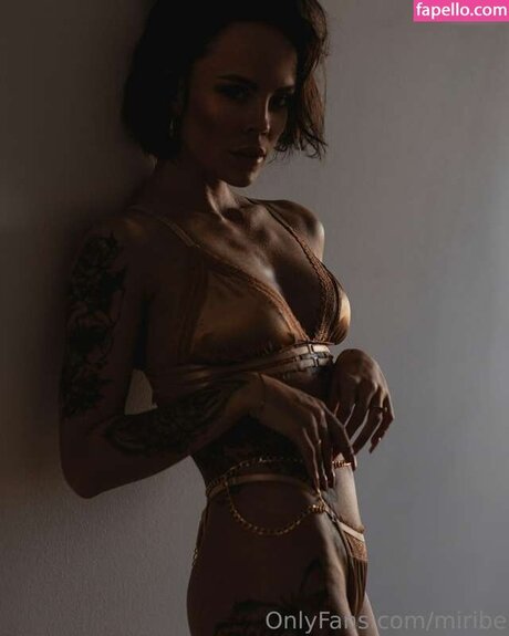 blonde transexuelle onlyfans chaud xxx archive