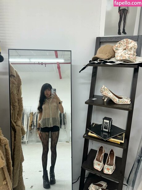 Lisa Tung star érotique galerie