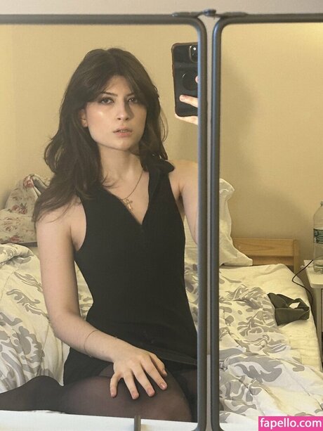 Squirtstain actrice nue des photos