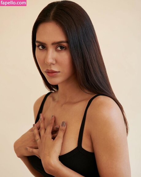 Sonam Bajwa étoile gratuite image