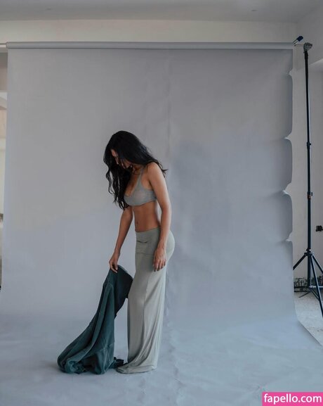 Sonam Bajwa modèle adulte galerie