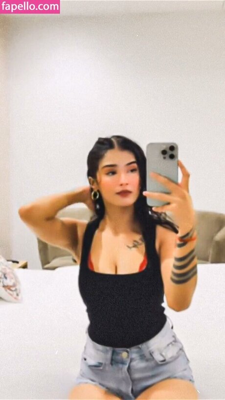 Shambhavi Singh actrice pornographique photos