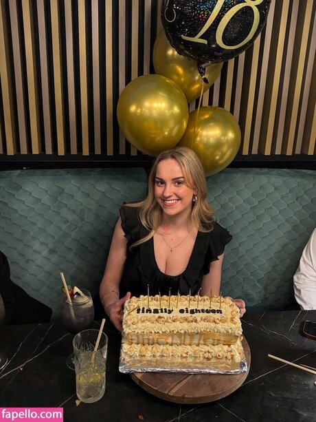 Nicola Crisa modèle adulte des photos